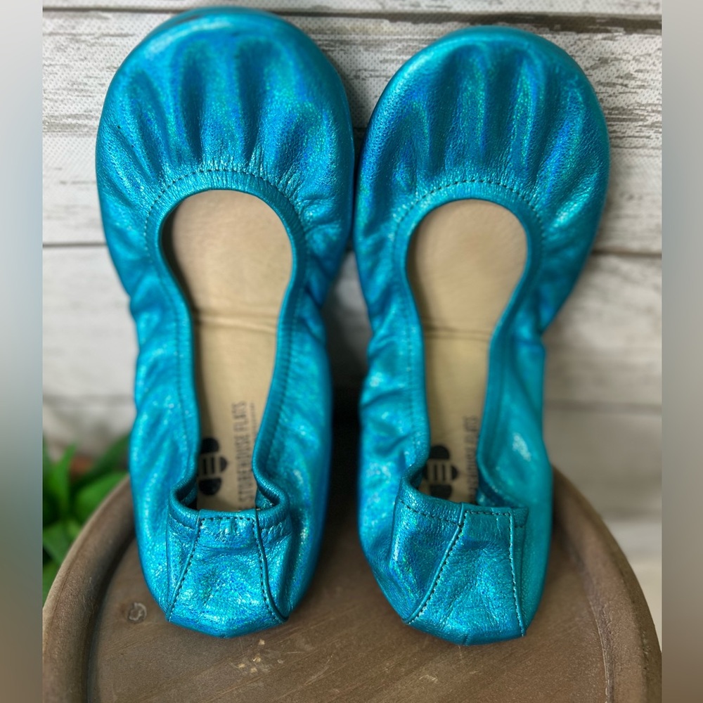 THE STOREHOUSE FLATS- Blizzard Blue Rainbow size 6